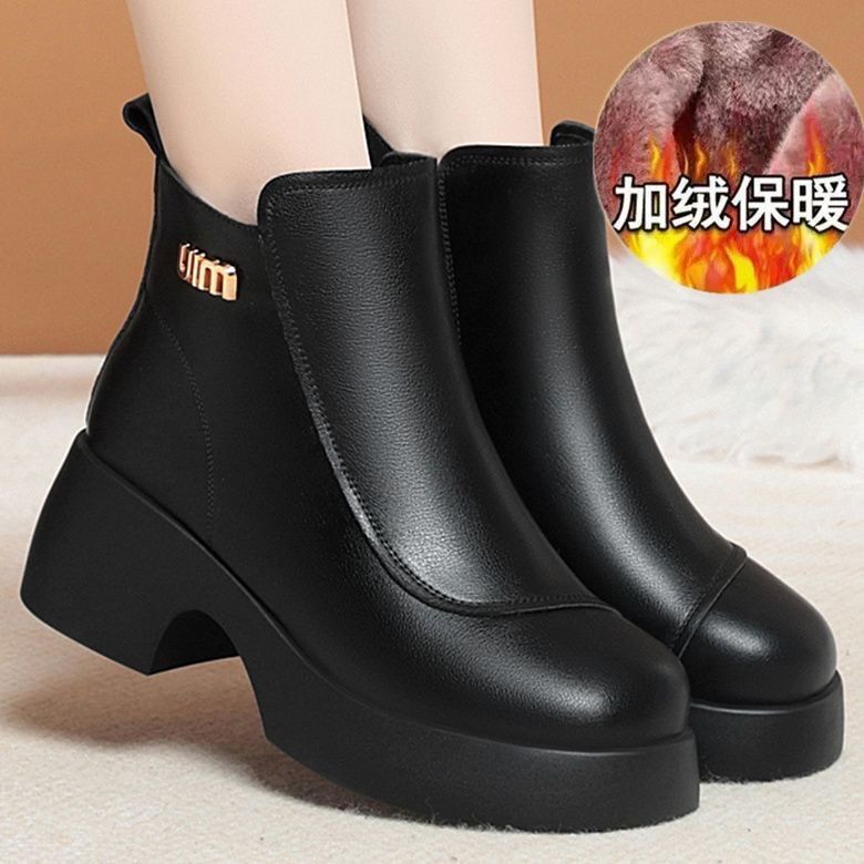 Brand Off-Size Thick-Soled Cotton Shoes for Women in Autumn and Winter Fleece-Lined Warm Genuine Leather Soft-Soled Short Boots Thick Heel Waterproof Platform New Leather Shoes
