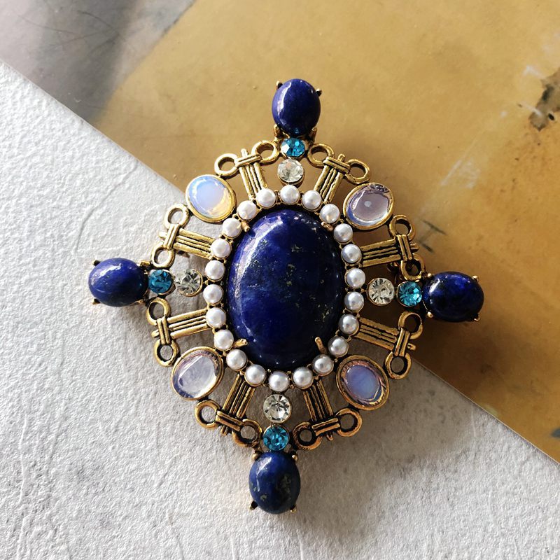 Nihaojewelry Vintage Lapis Lazuli Carved Pattern Earrings Brooch Wholesale Jewelry display picture 17