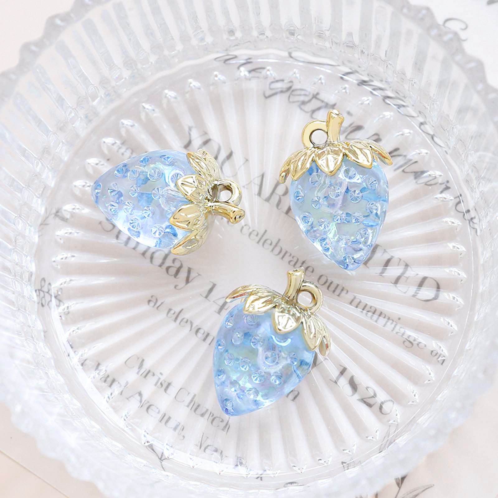 5g Weight Pendant Jewelry Making Type DIY Jewelry Accessories Classification 1 Piece Quantity Artificial Crystal Material Strawberry Pattern Sweet Style 1 Piece Arylic Artificial Crystal Strawberry Pendant 9