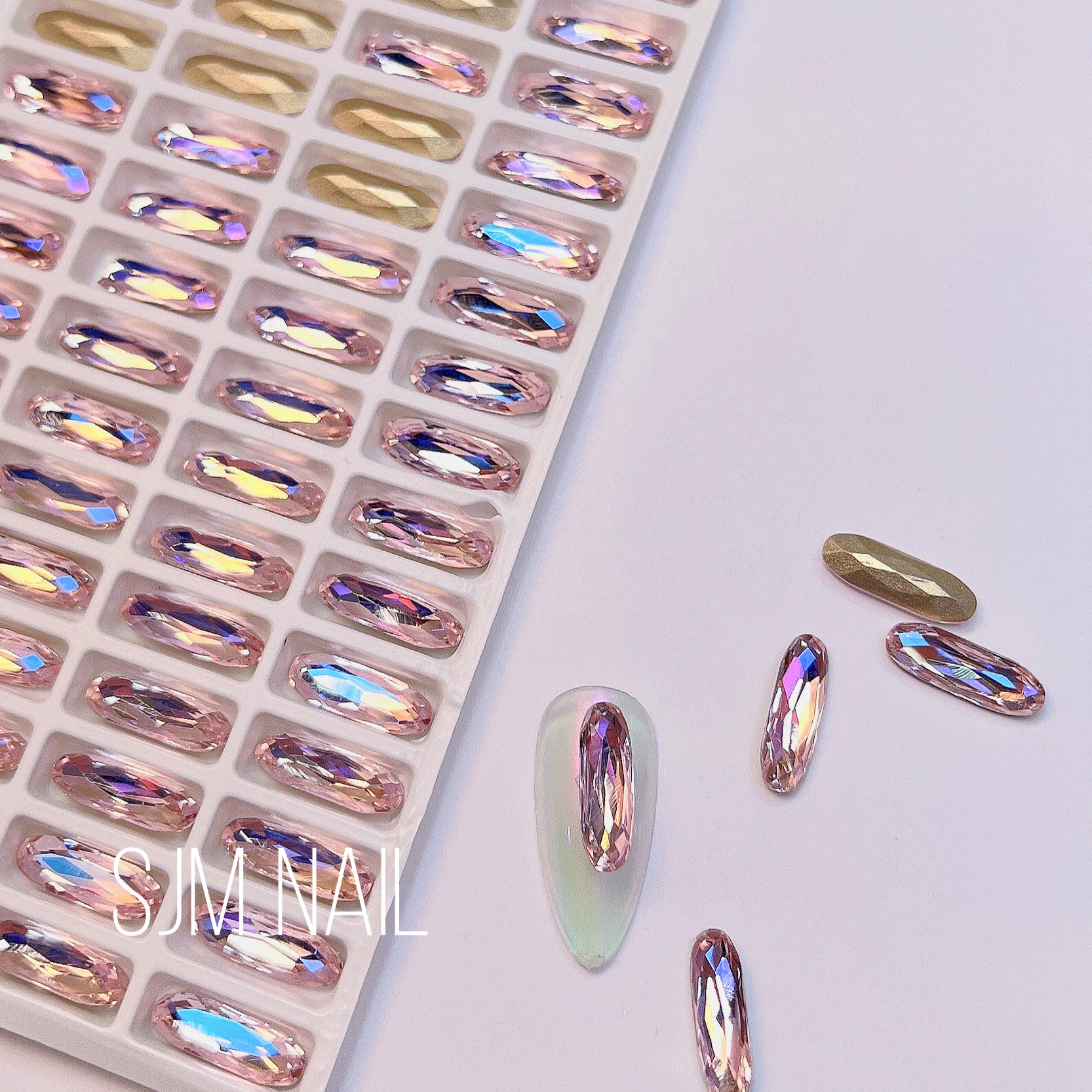 32243B2C-1BA8-4B25-9738-6C18DA