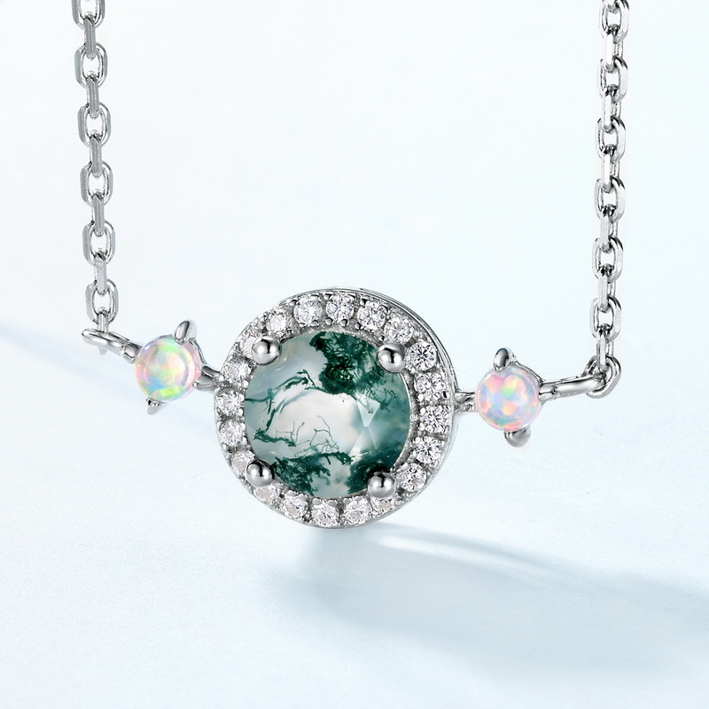 Collar de ágata de hierba de agua natural de lujo ligero clásico transfronterizo femenino S925 plata con incrustaciones de musgo verde cadena de clavícula lujo ligero