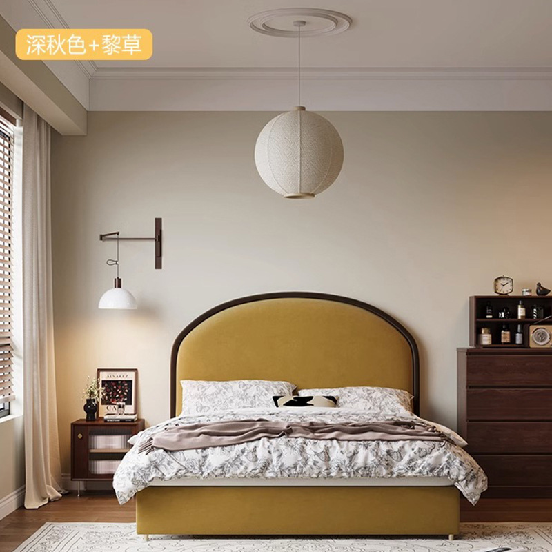 Cama de cuero francesa retrógrada de madera maciza cama queen de 1.8 metros cama americana cama principal con tela de borde suave cama de boda