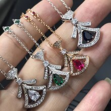 �߰挚��ȹ����Ů������ӕr�аٴ����μt�{�G��ʯ�M��i���Ů