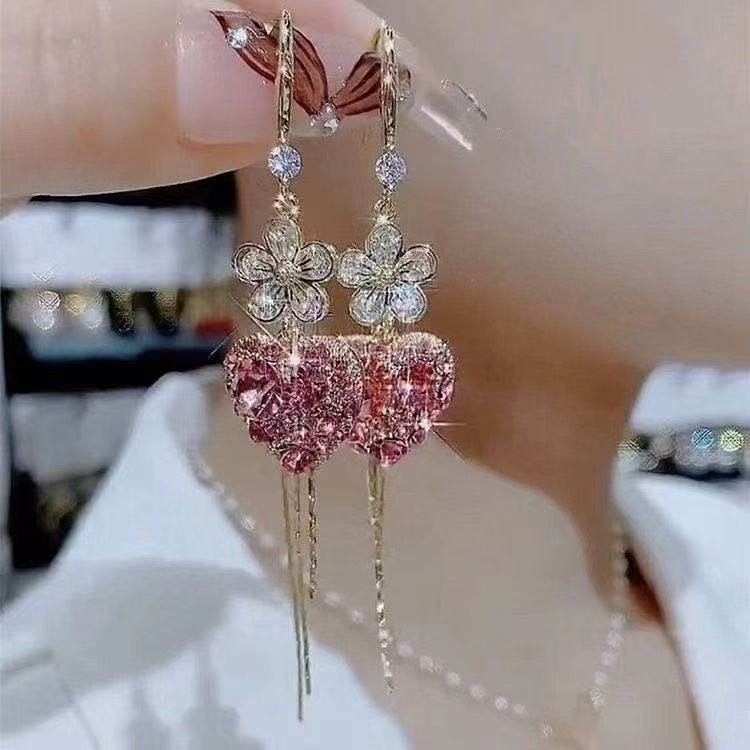 Exquisite pink floral heart-shaped tassel earrings for women, high-end, round, elegant, stylish, and unique long earrings