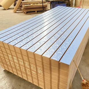 ���ƶ๦���f�ò۰�չʾ�b�slatwall MDF�ܶ����w���f�ÿӰ��