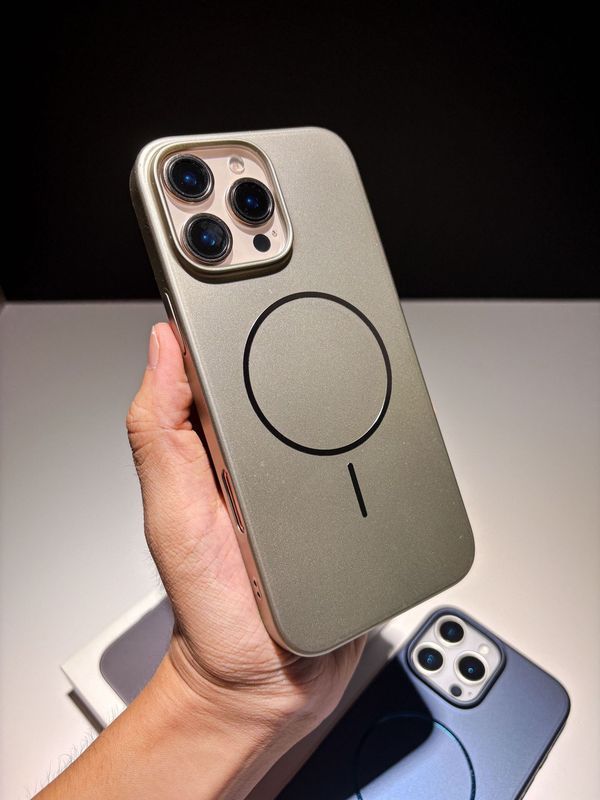 苹果16promax手机壳磁吸超薄iPhone17纯色磨砂细圈14大孔15保护壳|undefined