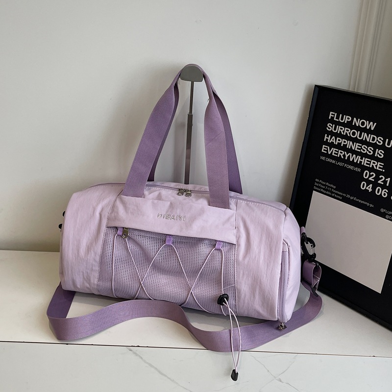 Fashionable Gym Bag, Versatile Shoulder Bag, Handbag for Short Trips, Travel Bag with a Sense of Design, Large Capacity Luggage Bag for Women