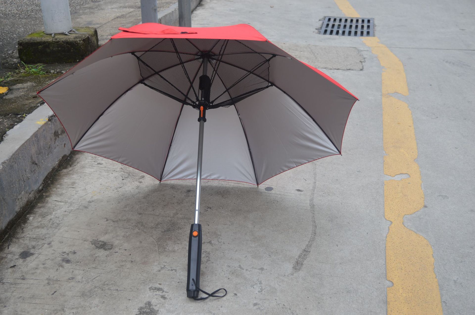 Pegamento plateado rojo