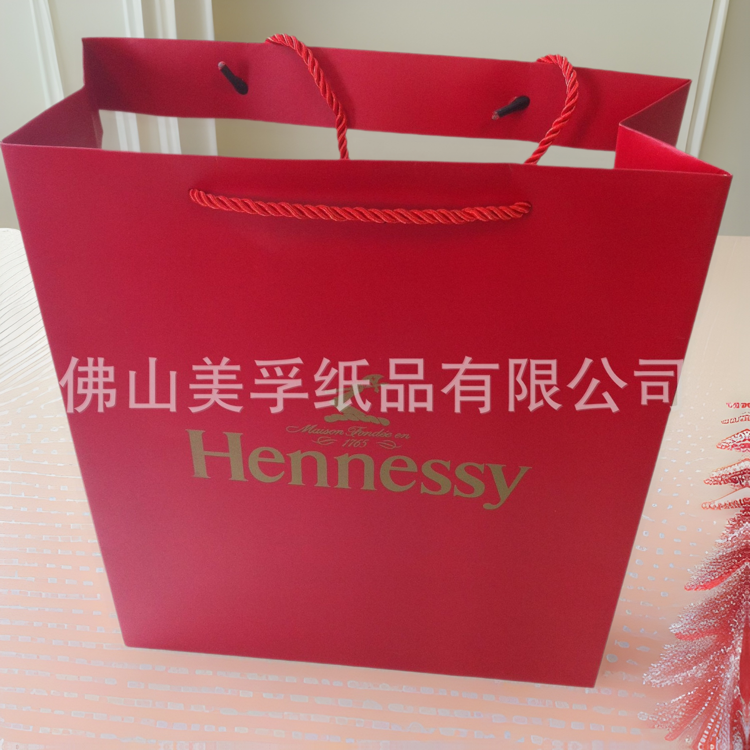 供应广告纸袋，礼品纸袋，手提袋