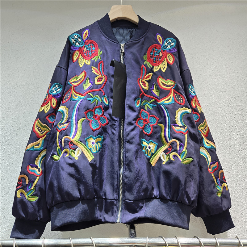Estación europea de otoño y invierno 2025 moda polivalente industria pesada bordada delgada chaqueta de cuello vertical chaqueta de moda de mujer chaqueta de algodón