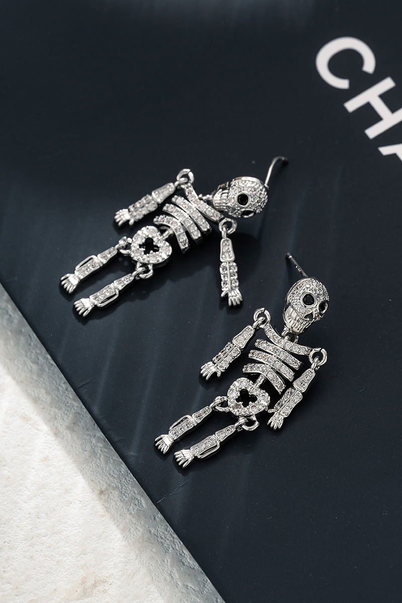 1 Pair Hip-hop Retro Punk Skull Plating Copper Drop Earrings display picture 3