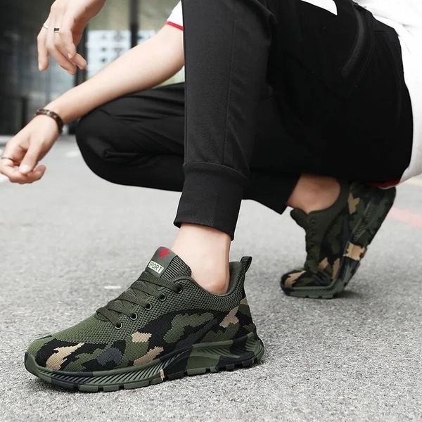 Camouflage summer sneakers for men and women outside climbing