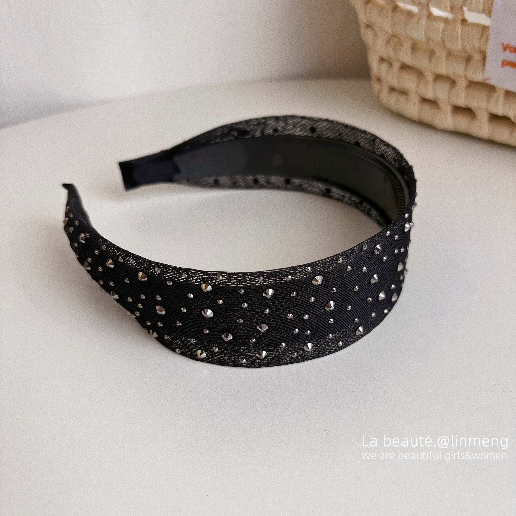 Diadema superior de cráneo alto Diadema de fragancia pequeña negra de alta calidad Diadema de estilo perla coreana arco simple cueva para el cabello accesorios para el cabello femenino
