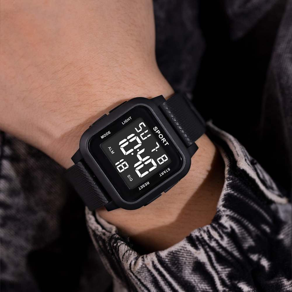 Alarma multifuncional transfronteriza relojes electrónicos cuadrados tendencia al aire libre deportes estudiantes de luz nocturna relojes electrónicos en stock