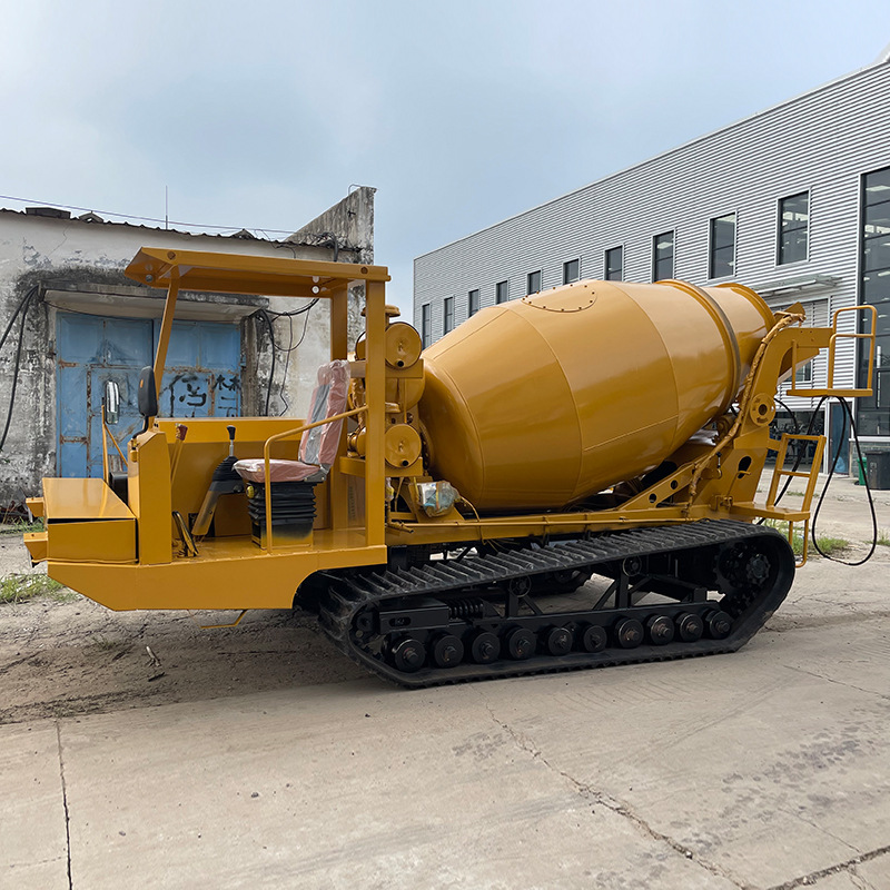 自制混泥土履带搅拌机水田沙漠专用混凝土搅拌车履带式水泥运输车