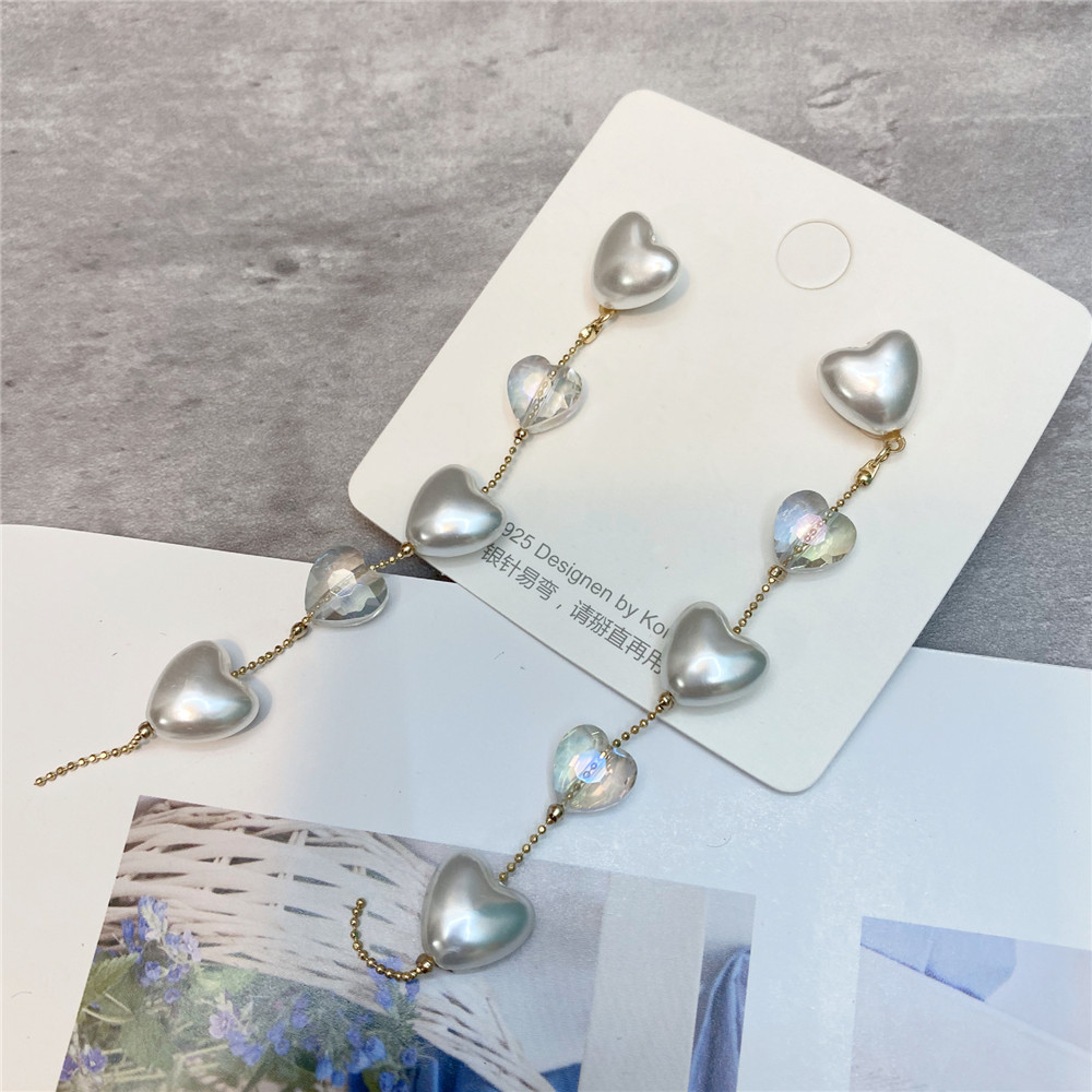 Temperament Love Chain Long Tassel Earrings Transparent Crystal Earrings Metallic Heart-shaped Earrings display picture 2