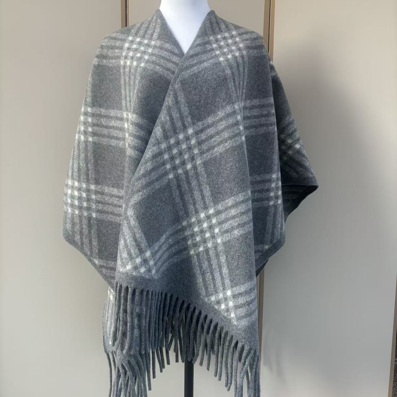 회색 격자 무늬