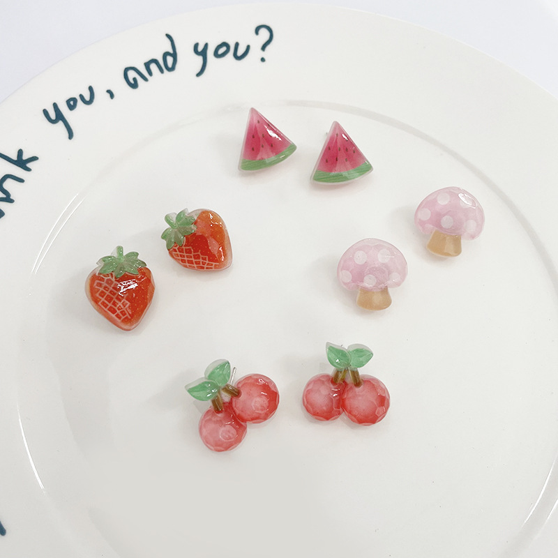 Cute fresh elegant earrings
