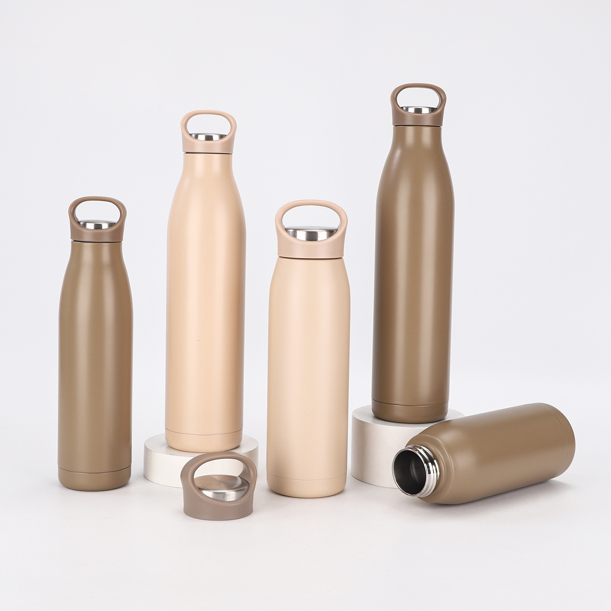 Transfronterizo 304 taza de aislamiento al vacío de acero inoxidable simple botella americana portátil al aire libre hervidor deportivo portátil