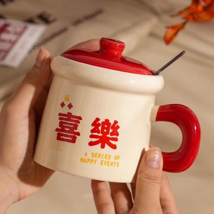 Pareja DE BODA Xi carácter Taza de cerámica boda regalo personalizado taza de agua con tapa cuchara caja de regalo par de tazas