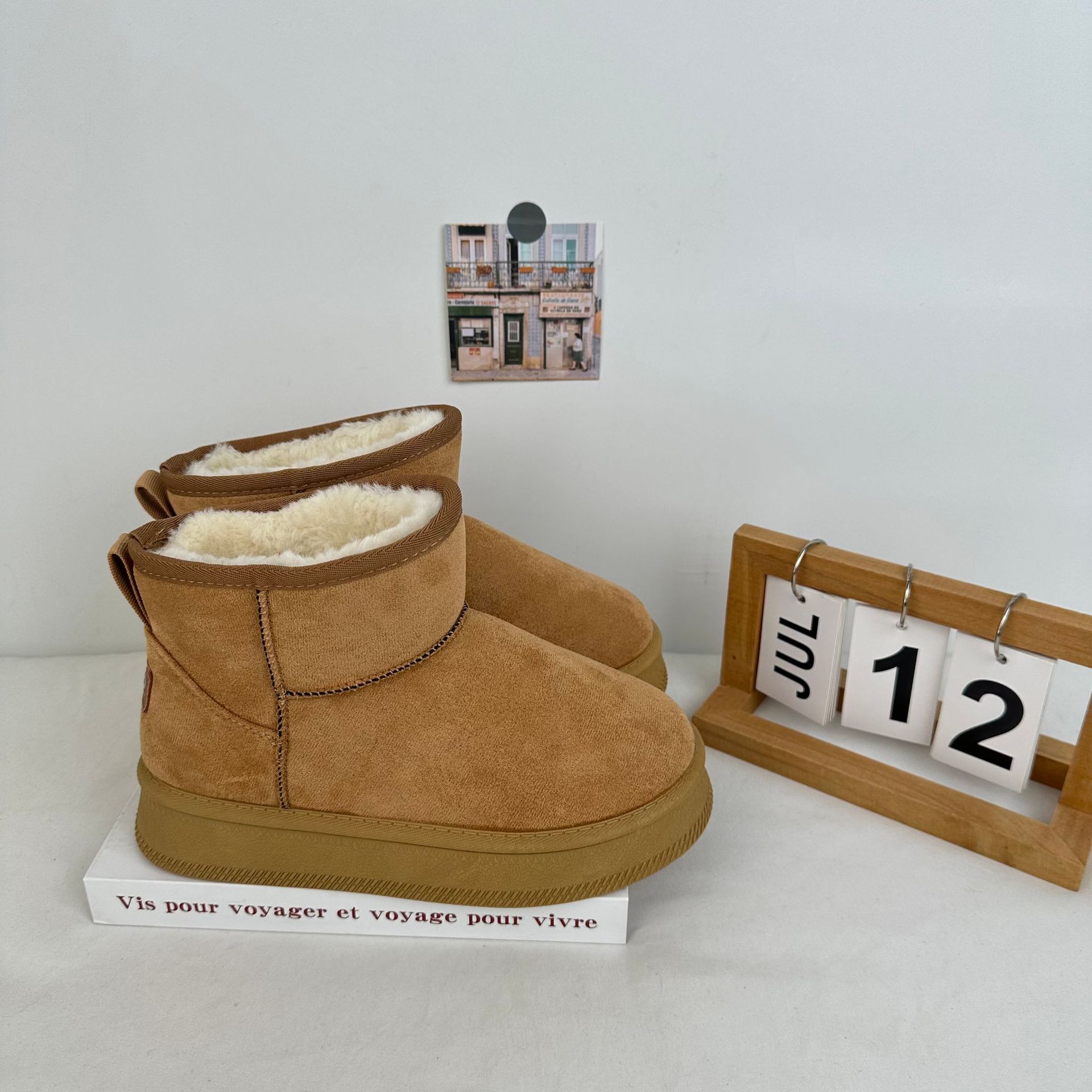 Zapatos de nieve de invierno de mujer botas de tubo gruesas calentadas zapatos de algodón de mujer vestidos fuera de nicho más botas de lana de mujer
