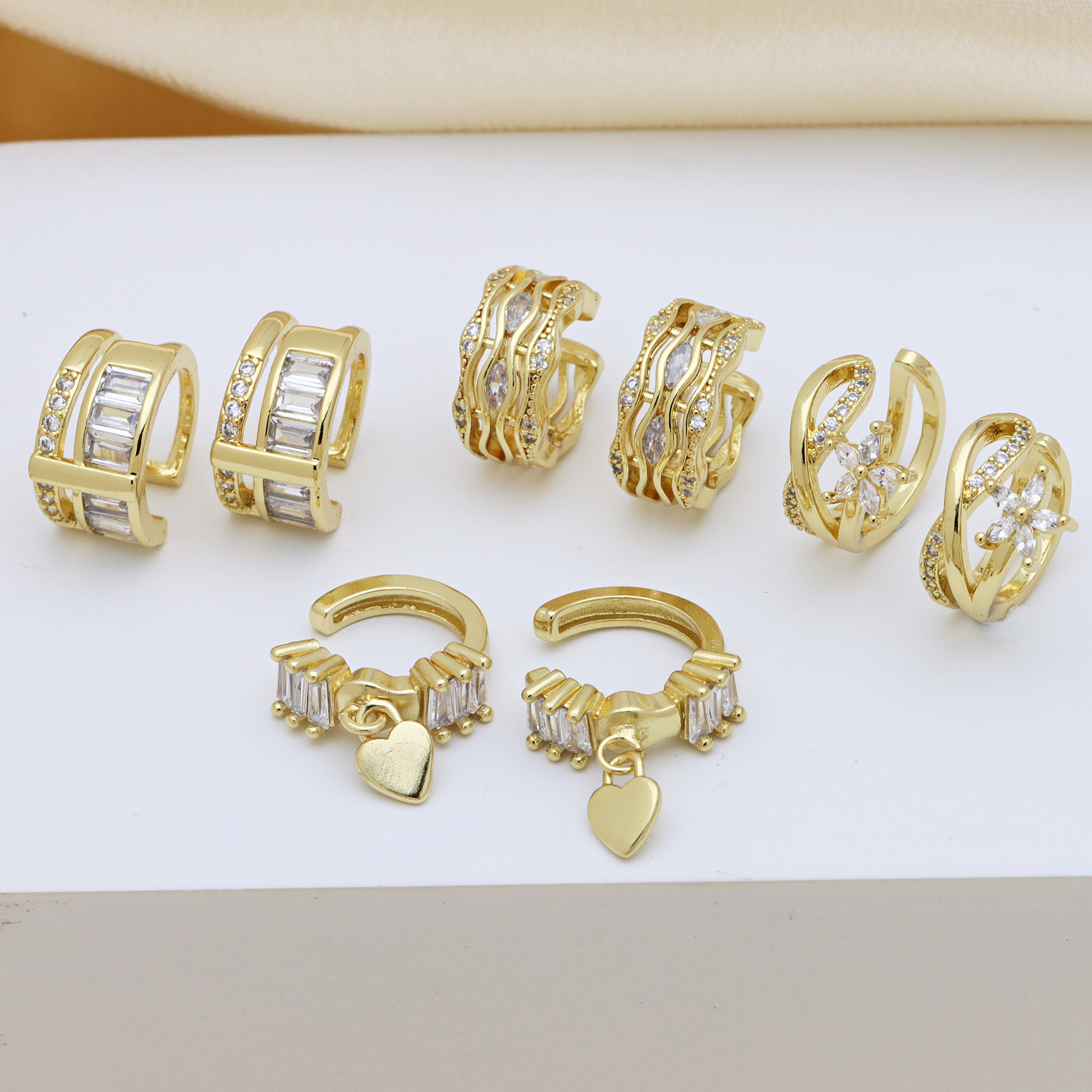 5g Weight Brass Ear Needle Material 1 Pair Shiny IG Style Geometric Heart Shape Inlay Copper Zircon 18K Gold Plated Ear Cuffs