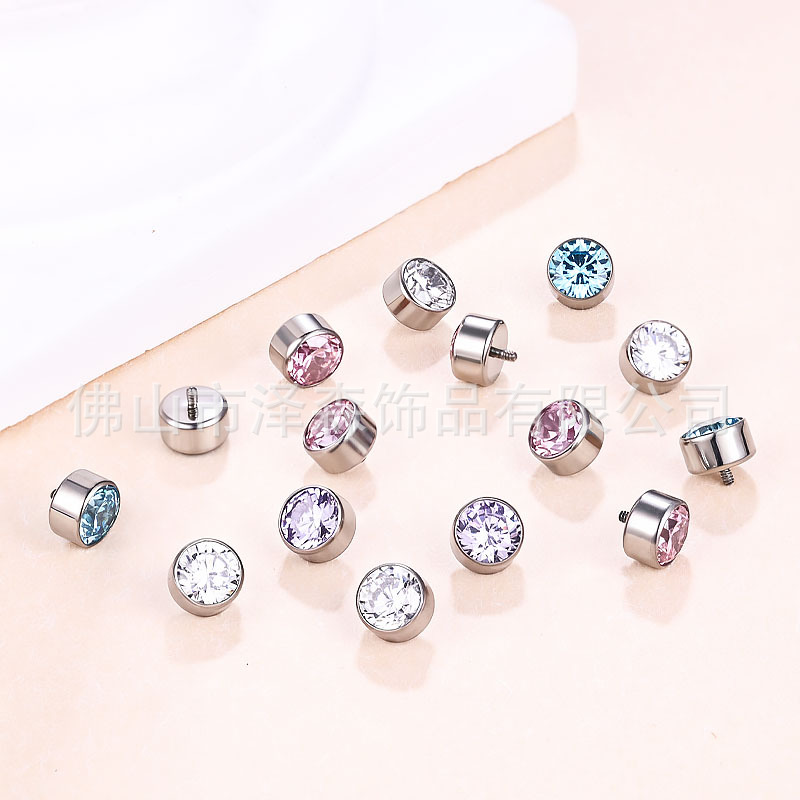 Silver pointed spike labret stud material detail