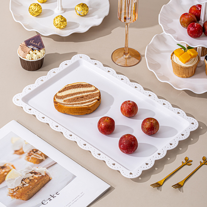 Bandeja de frutas de tres capas Bandeja de dulces de plástico de estilo europeo Sala de estar Mesa de centro para el hogar Bandeja de almacenamiento de bocadillos Marco de encendedor multicapa