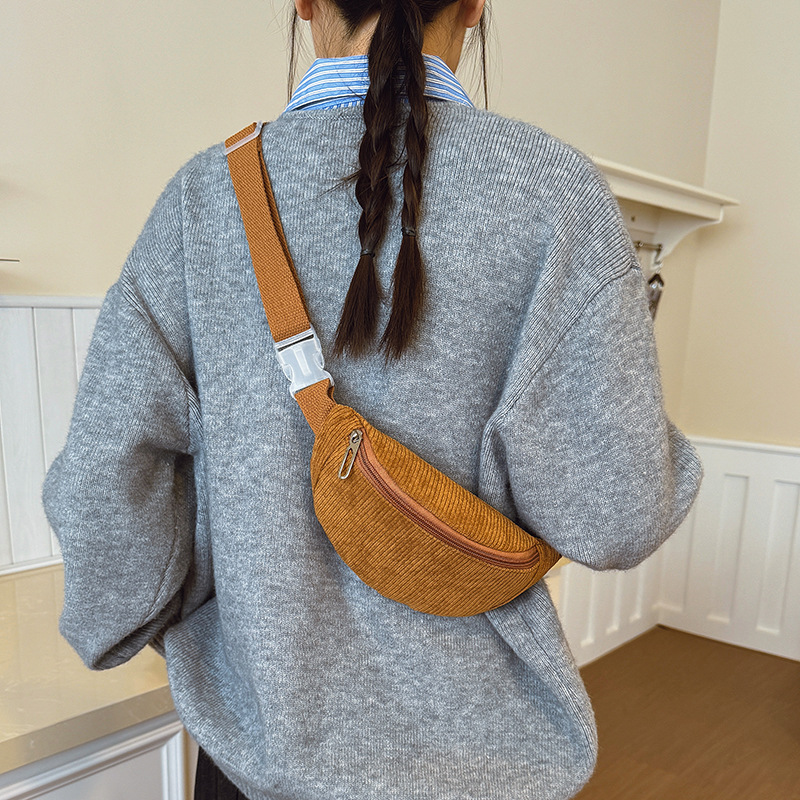 Ocio simple bolsas de cintura de cordillera para niños y niñas, bolsas de bolsillo de viaje ligeras de gran capacidad, bolsas de pecho para niños otoño y invierno.