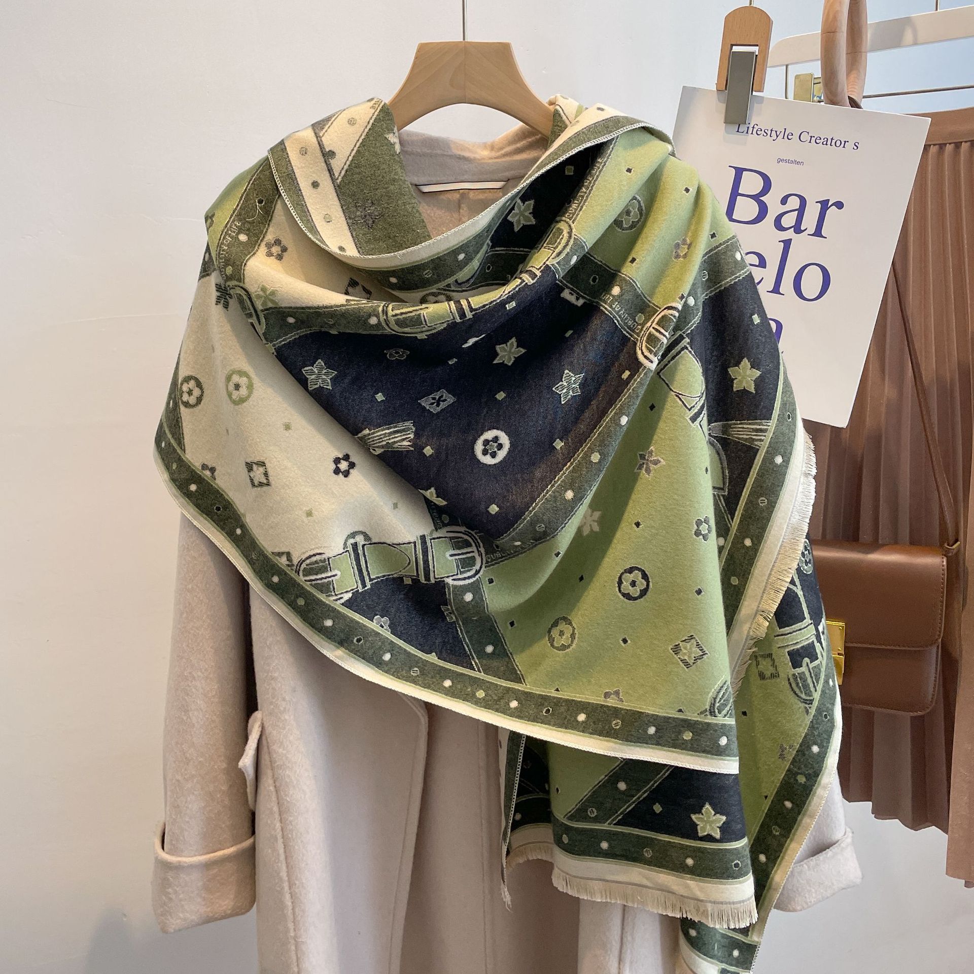 Luz de lujo estilo coreano Otoño e Invierno nueva bufanda de Cachemira de doble cara moda chal exterior cálido largo bufanda engrosada para las mujeres