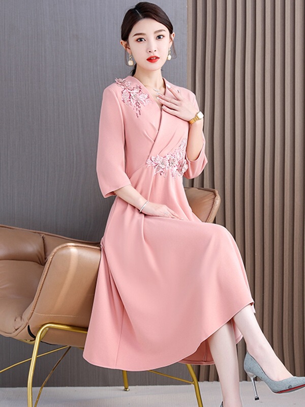 Young Mother's Dress, Wedding, Mother-In-Law's Wedding Banquet Evening Dress, Fashionable, Can Be Worn for Wedding in Spring and Autumn