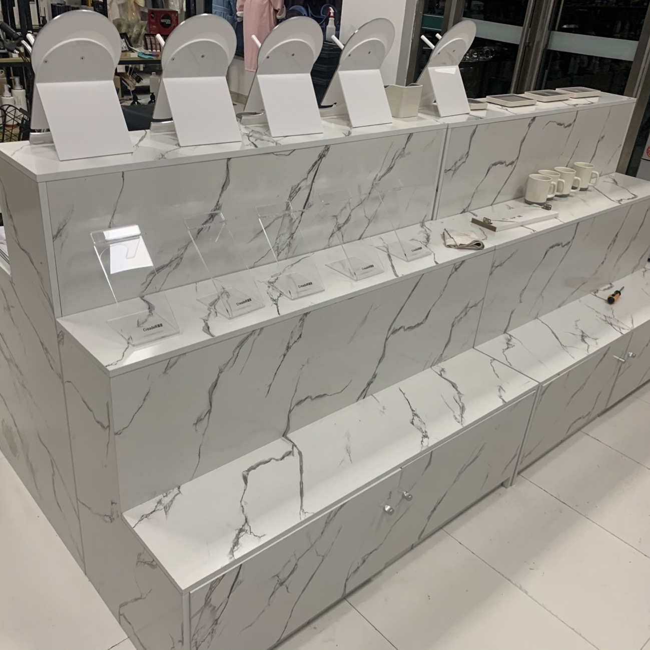 台阶型中岛柜梯形货架鞋包阶梯式鲜花店多层置物架化妆礼品展示台