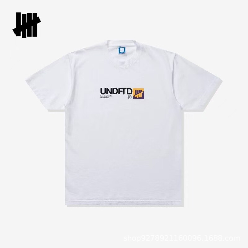 Undefeated Short-Sleeved Casual Top with Five Stripes, Basic Style with Logo Lettering, Loose Fit for Men and Women Undefeated Short-Sleeved Casual Top with Five Stripes, Basic Style with Logo Lettering, Loose Fit for Men and Women