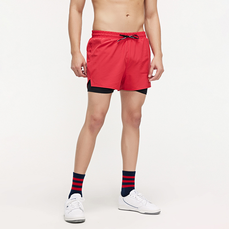 Maratón deportivo de verano para hombres corriendo pantalones cortos de secado rápido forro de doble capa para la piel entrenamiento fitness pantalones de tres puntos en stock