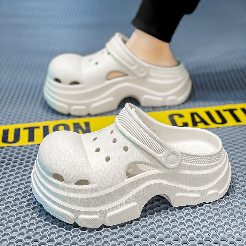 Croc Shoes Men's 2025 New Summer Outer Wear Increased Non-Slip Waterproof Breathable Sandals Home Soft-Soled Casual Slippers