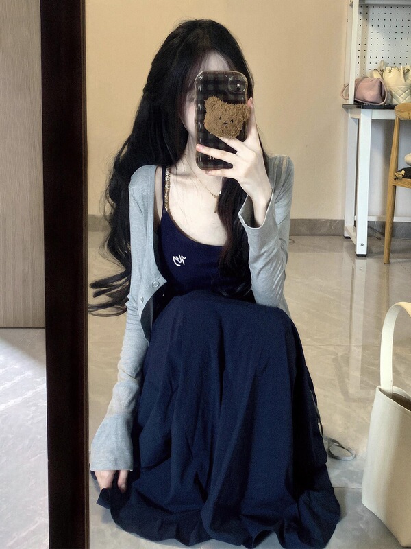 French Blue Suspender Dress for Women Summer 2025 New Popular Seaside Resort Style Beach Long Skirt Suit