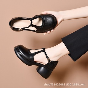 2025 New Summer Style Cut Out Comfortable Shallow Mouth Mary Jane Shoes One-Line Strap Sandals Hook Braided Clogs