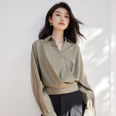 对白法式V领设计感衬衫女2025秋季新款衬衣气质简约别致通勤上衣
