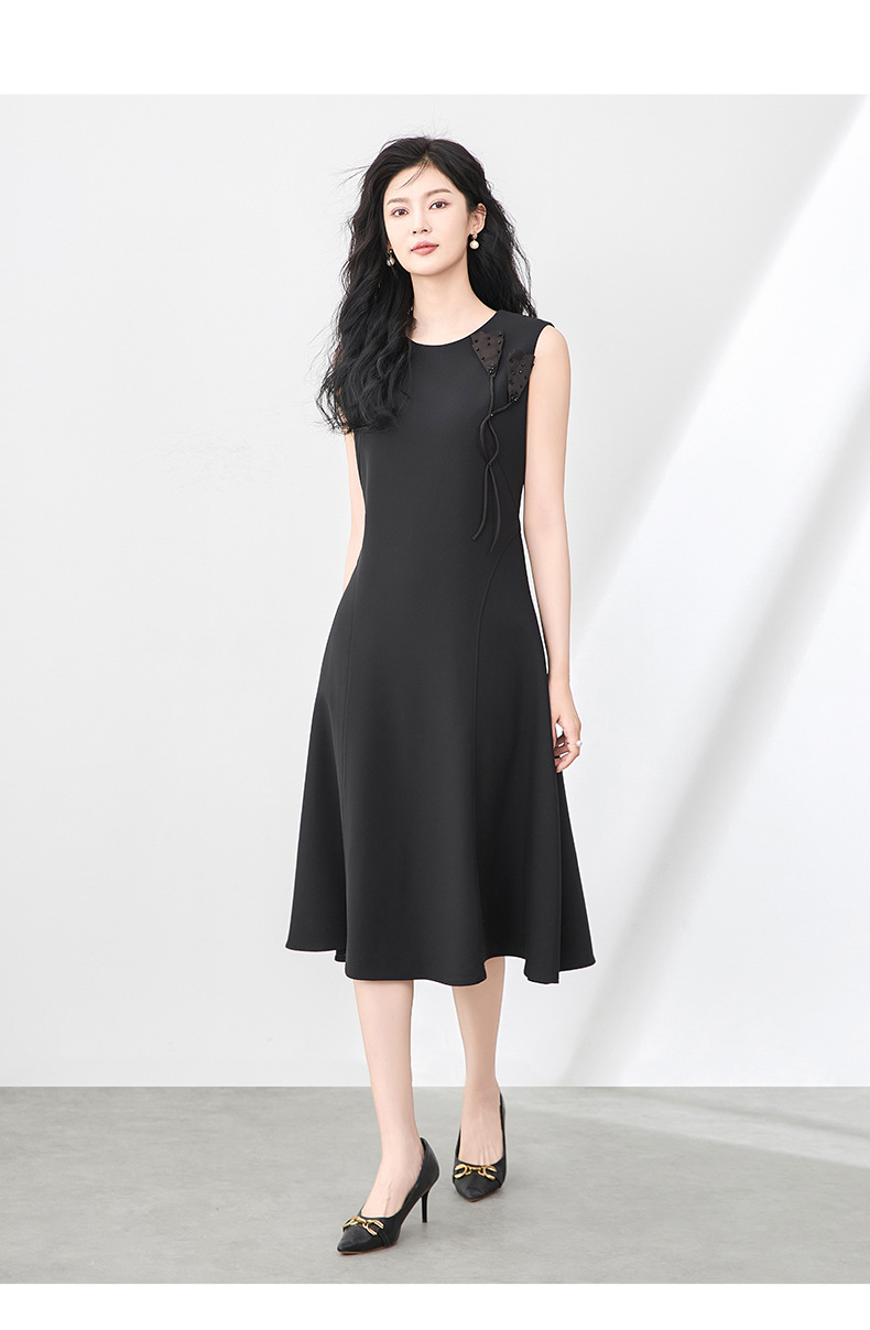 Váy vest không tay chiết eo hoa đính cườm nổi 3D phong cách trưởng thành nhẹ nhàng — Màu đen chi tiết 11