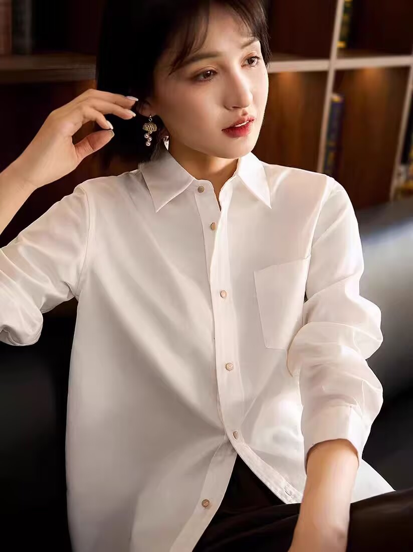 Áo sơ mi nữ cổ polo viền hoa trắng dài tay — trắng