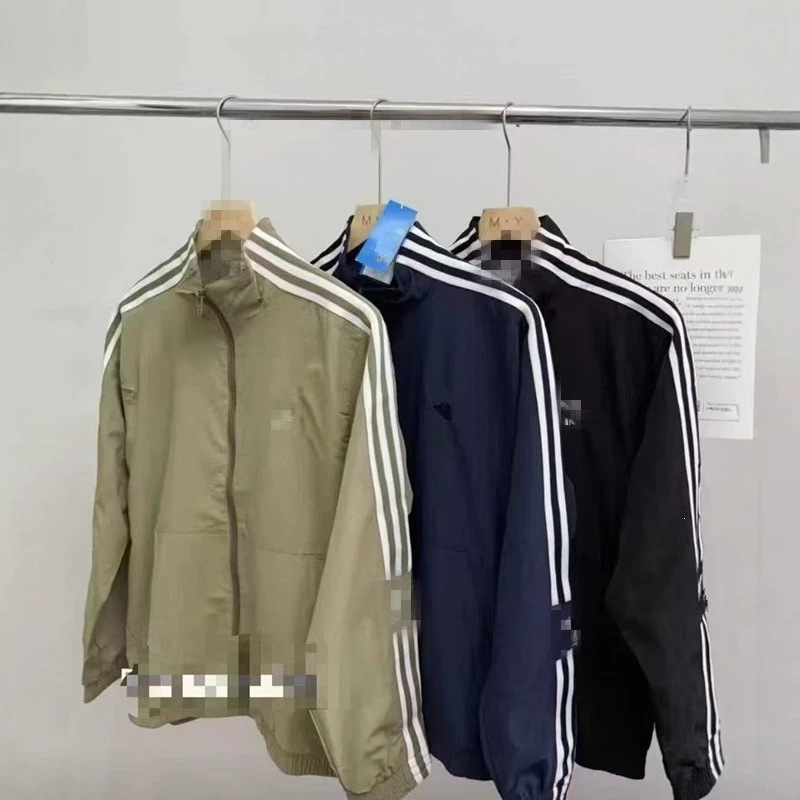 Spring and Autumn Embroidered Jacket for Men and Women, Three-Stripe Loose Casual Stand-Up Collar Sports Jacket Top 41390