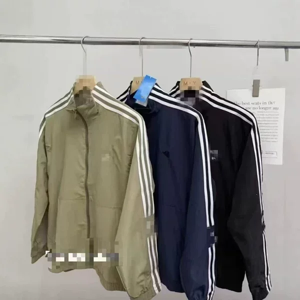 Spring and Autumn Embroidered Jacket for Men and Women, Three-Stripe Loose Casual Stand-Up Collar Sports Jacket Top 41390