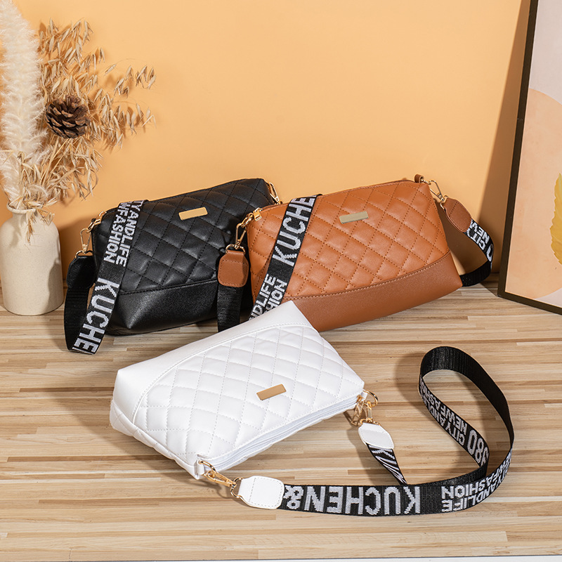 Women's Crossbody Phone Bag 2023 New Summer Embroidered Small Bag Fashion Fresh Uncommon Versatile Shoulder and Crossbody Bag