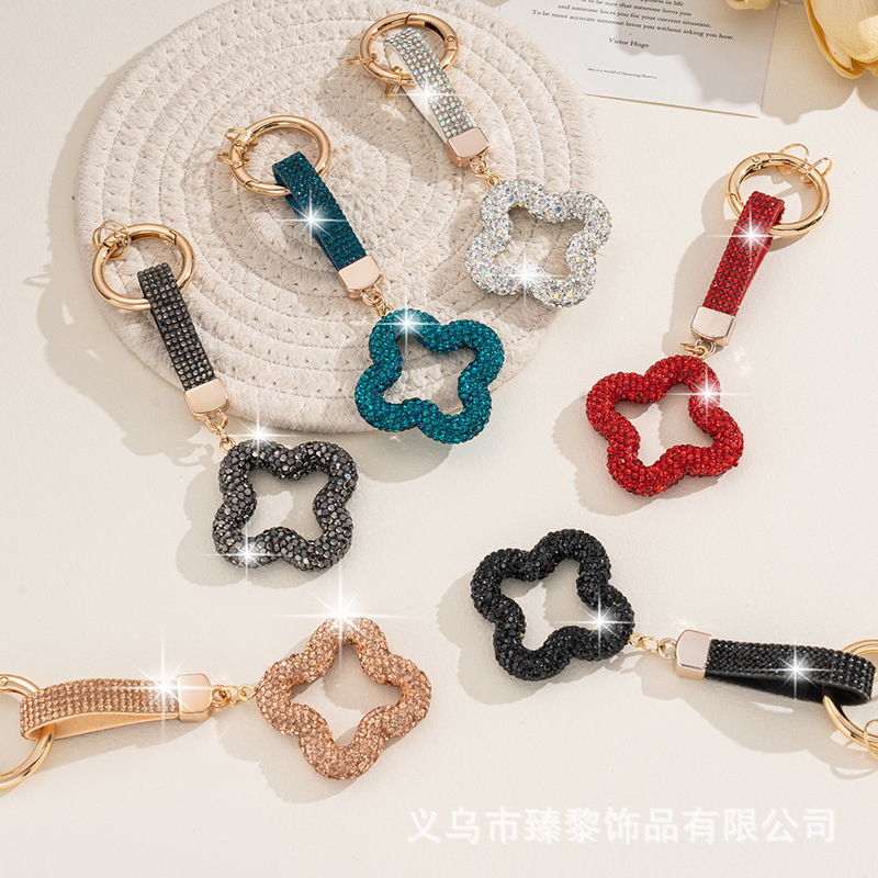 New Full Diamond Hollow Four-Leaf Clover Keychain Women's Bag Pendant Car Keychain Pendant Accessories Gift