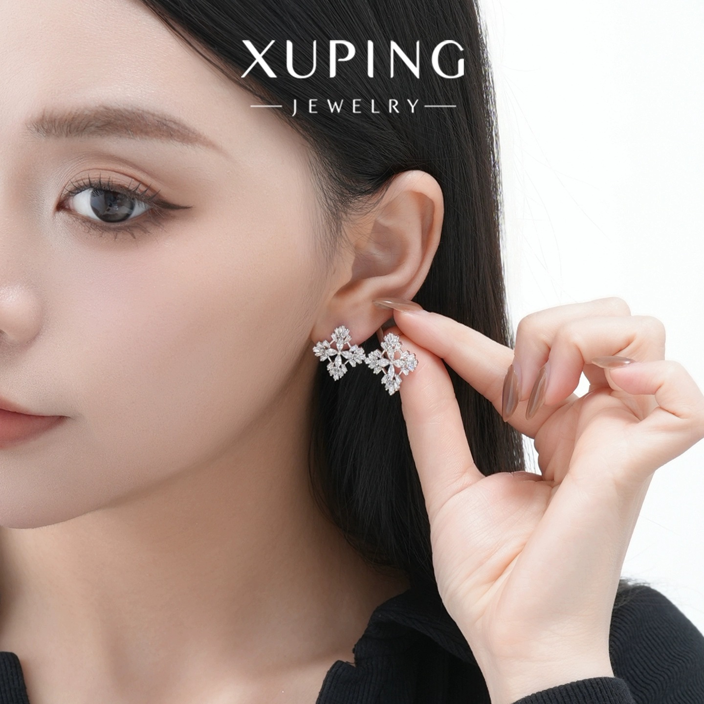 Xuping estilo simple incrustado zircon copo de nieve pernos de nicho de diseño temperamento diario fácil de usar auriculares de otoño y invierno para mujeres