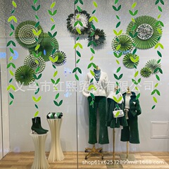 新型結婚式の周年慶にまたがって緑の葉の車の縫い目をシミュレーションして花を引いてパーティーの誕生日の装飾品の配置を結びます。