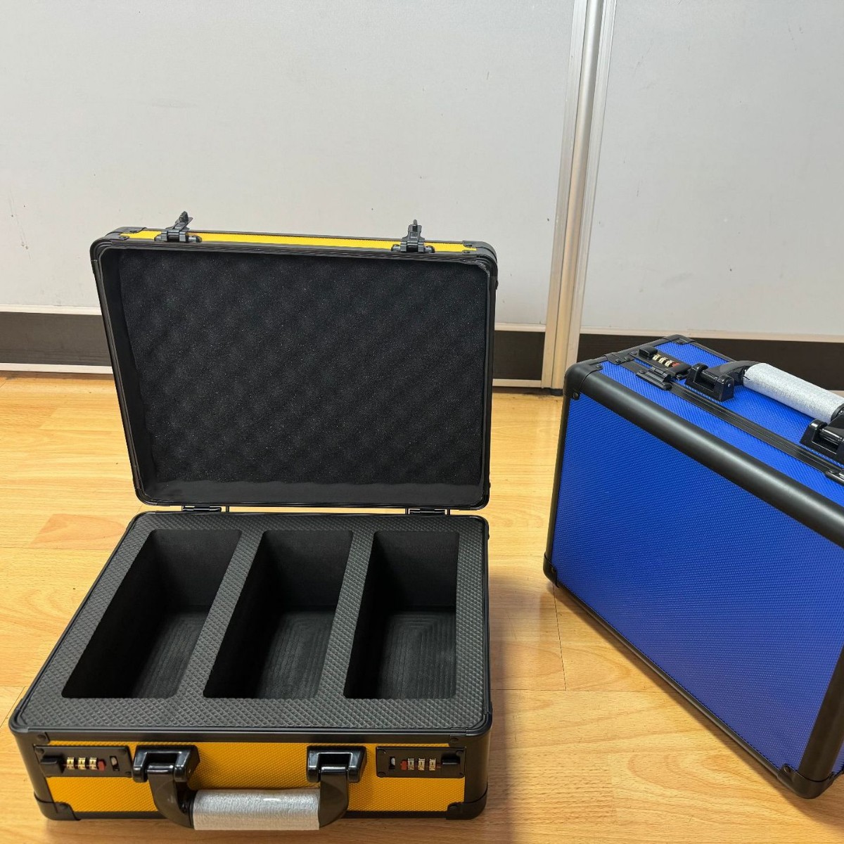 欧米日韓のBGSPSA評価カードボックス、ポケモンスターカードブリック収納ボックス、既製品販売ツールボックス