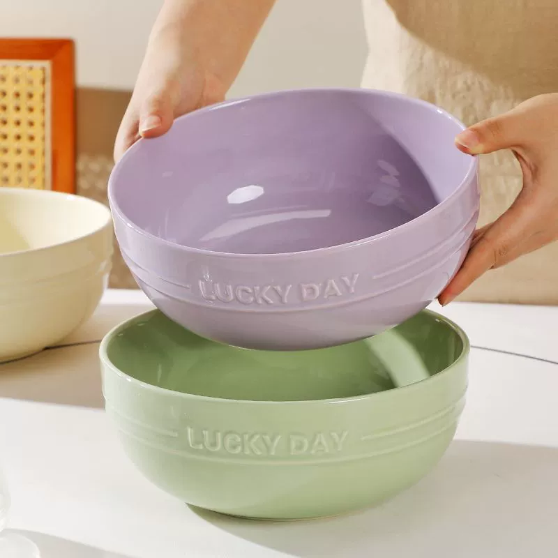 Керамическая рельефная чаша для soups? - переведем аккуратно: "Керамическая тисненая чашa для супа Lucky Day, варианты 6″ и 8″, звёздная луна фиолетовый / слоновая кость / матча зелёный"