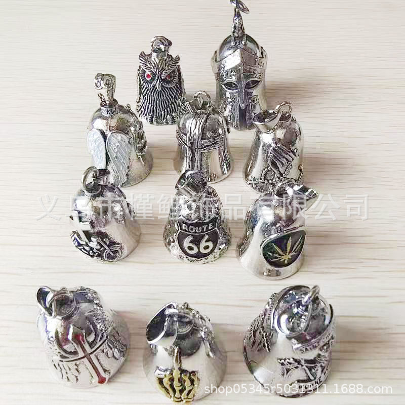 外贸复古滴油十字架宠物项圈铃铛吊坠项链男士机车铃铛饰品批发