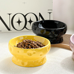 陶磁器の凹凸の猫の碗の子犬の食器の陶磁器の石の紋様の斜口の碗は水の碗を飲んでひっくり返して頚椎を保護します。